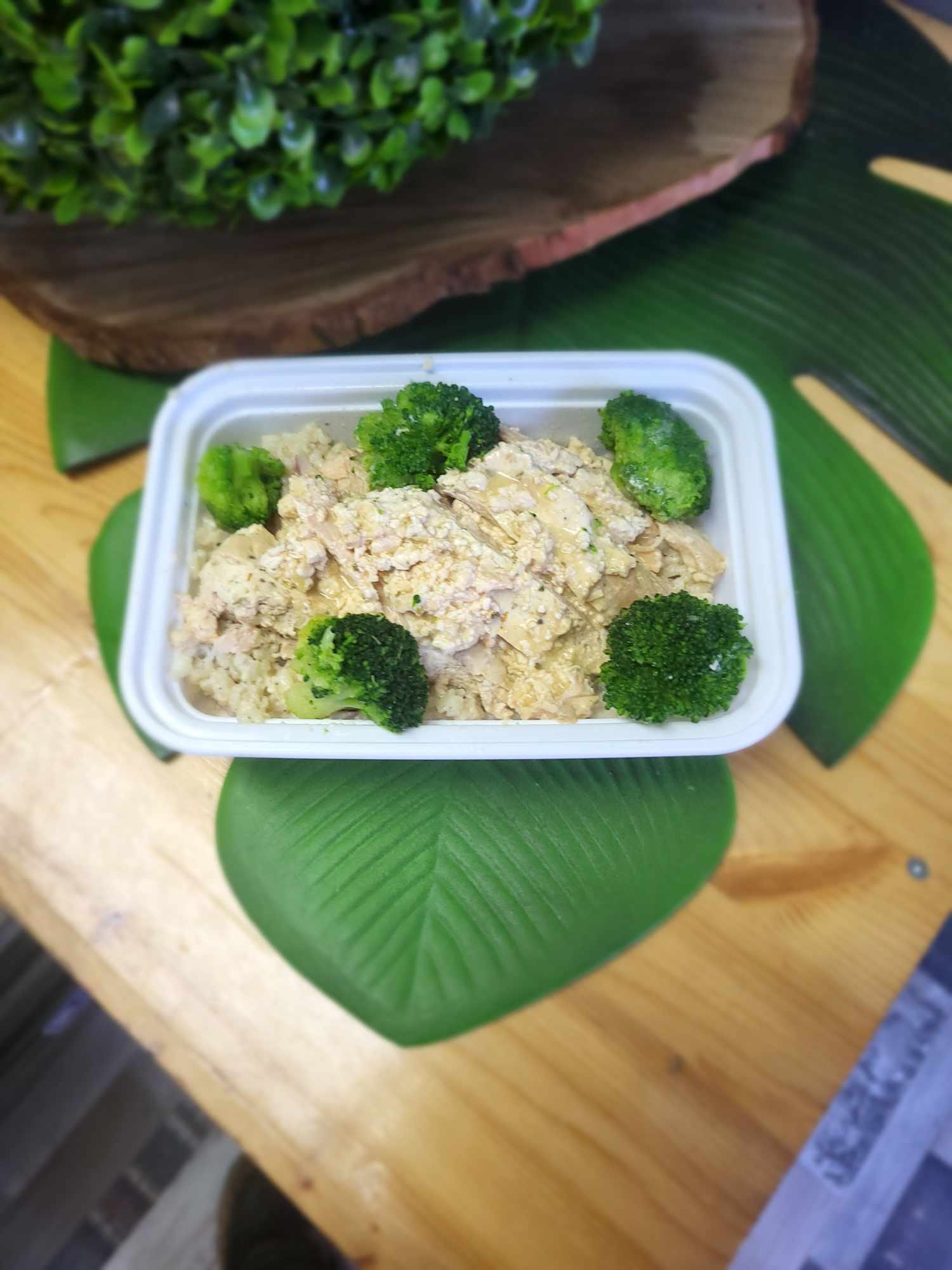 No photo description available.