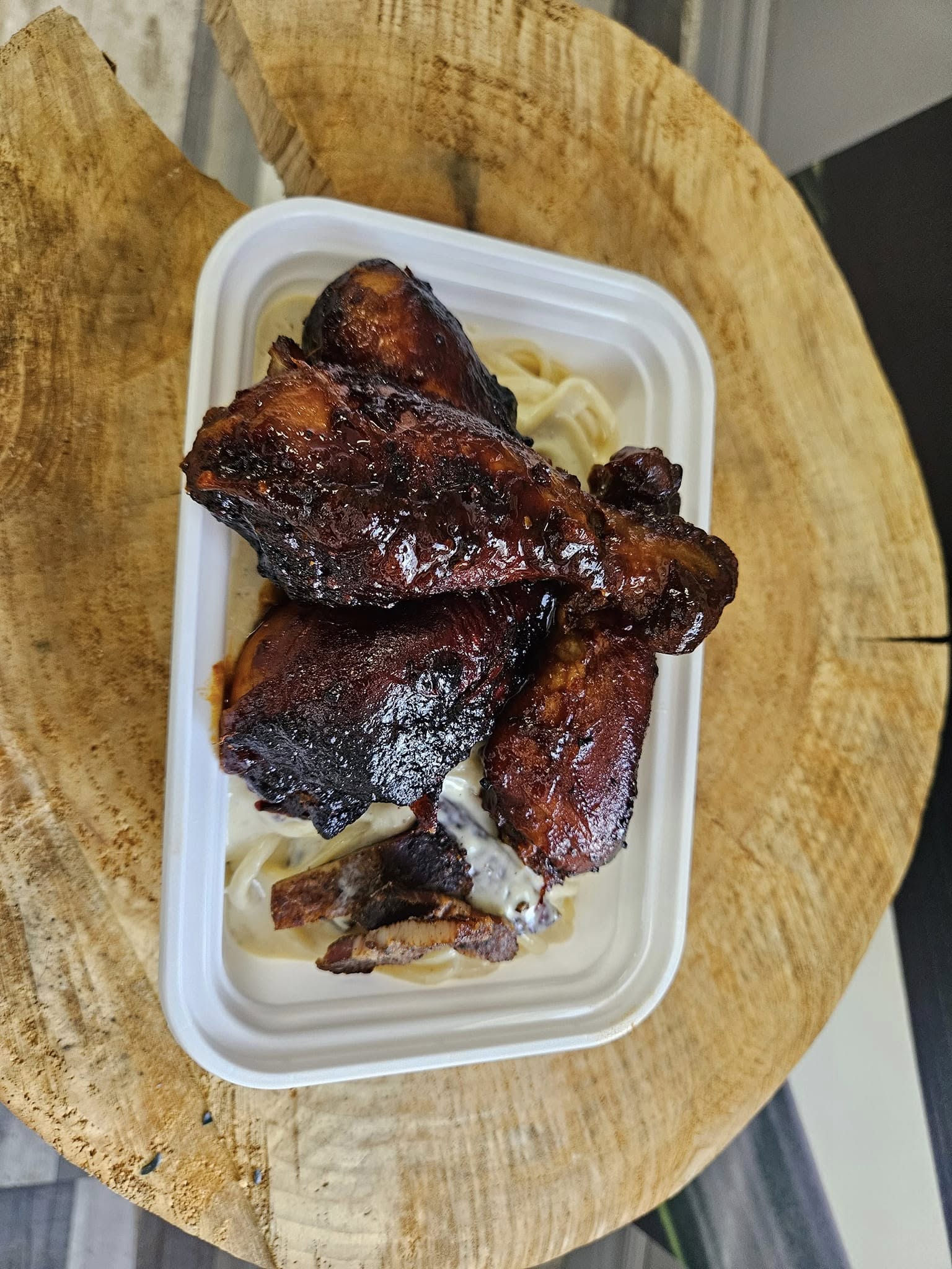 No photo description available.